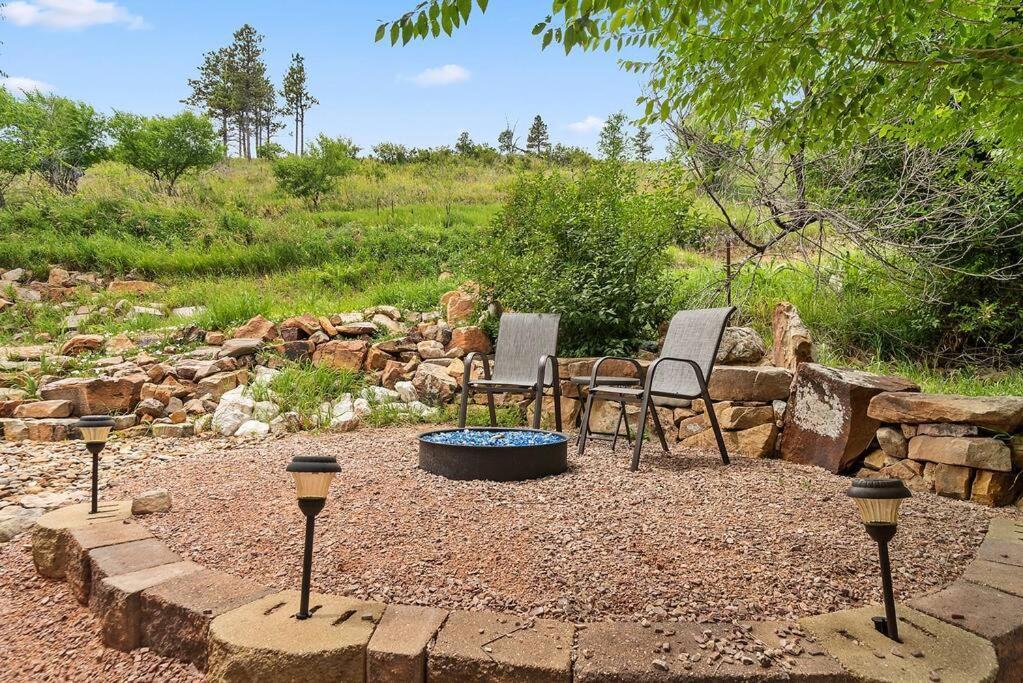 Coppertop- Firepit-Skyline Views 拉皮德城 外观 照片